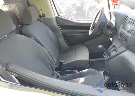 2015 Nissan Nv200 S/Sv z USA, uszkodzony, nr VIN 3N6CM0KN9FK727954